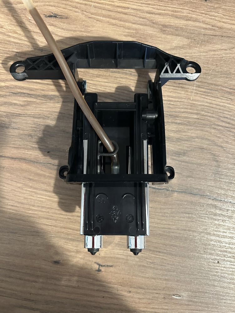 Delonghi Magnifica S wylewka kawy