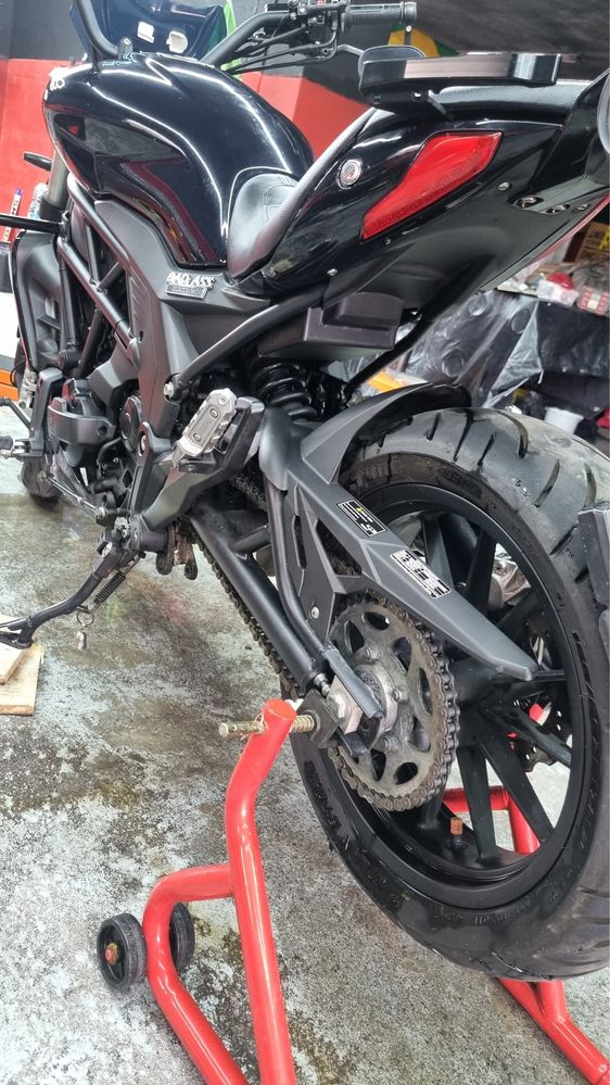 Benelli 502c com extras