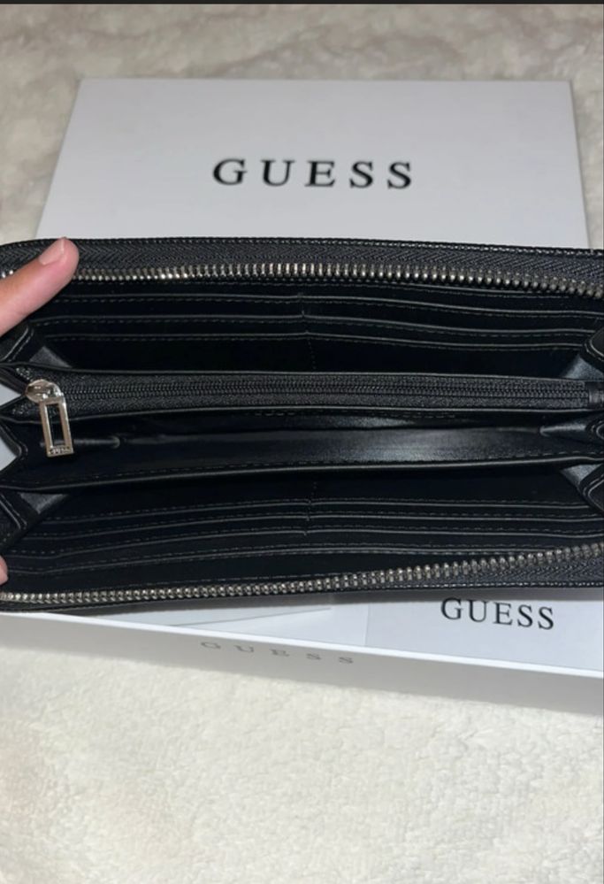 Carteira da GUESS preta, nova