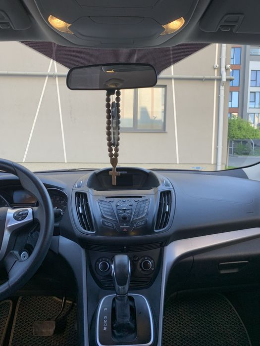 Продам Ford escape 2015 року