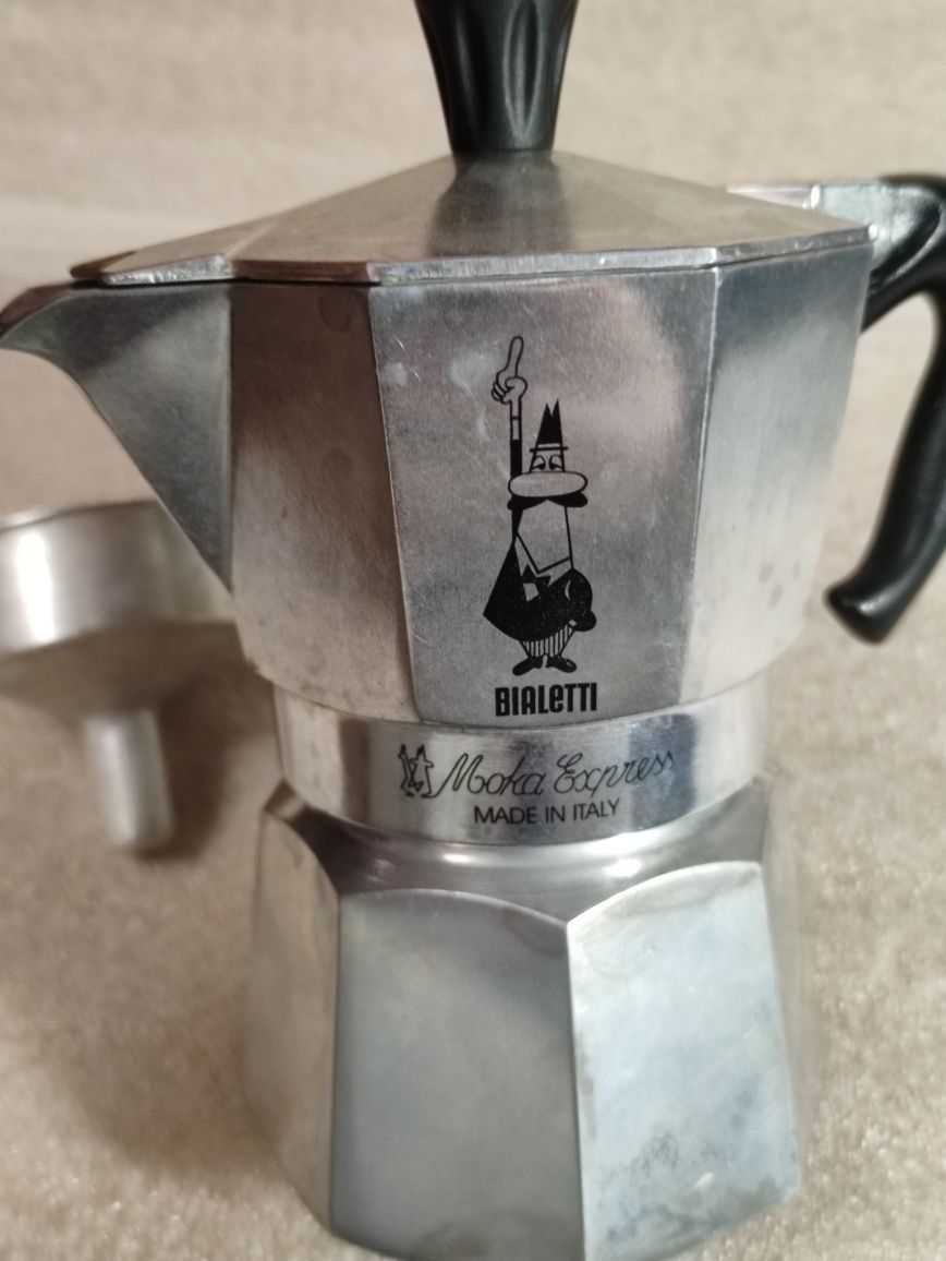 Гейзерна кавоварка Bialetti Moka Express