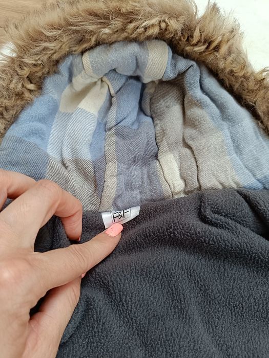 Zimowy ocieplany kombinezon chłopięcy 56 cm