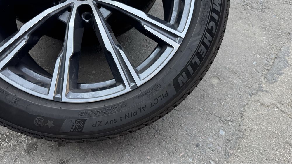 Диски с резиной всборе BMW X5 X6 G05 G06 R20