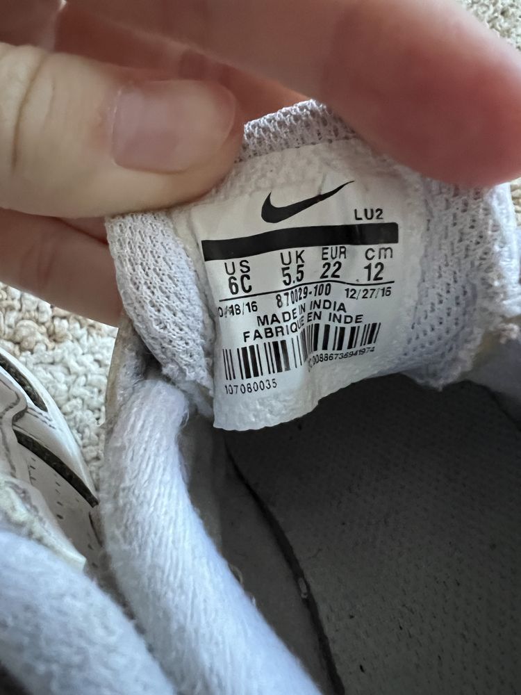Кроссовки nike
