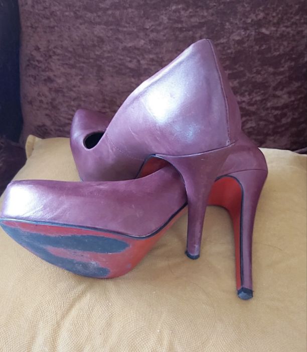 Sapatos bordeaux