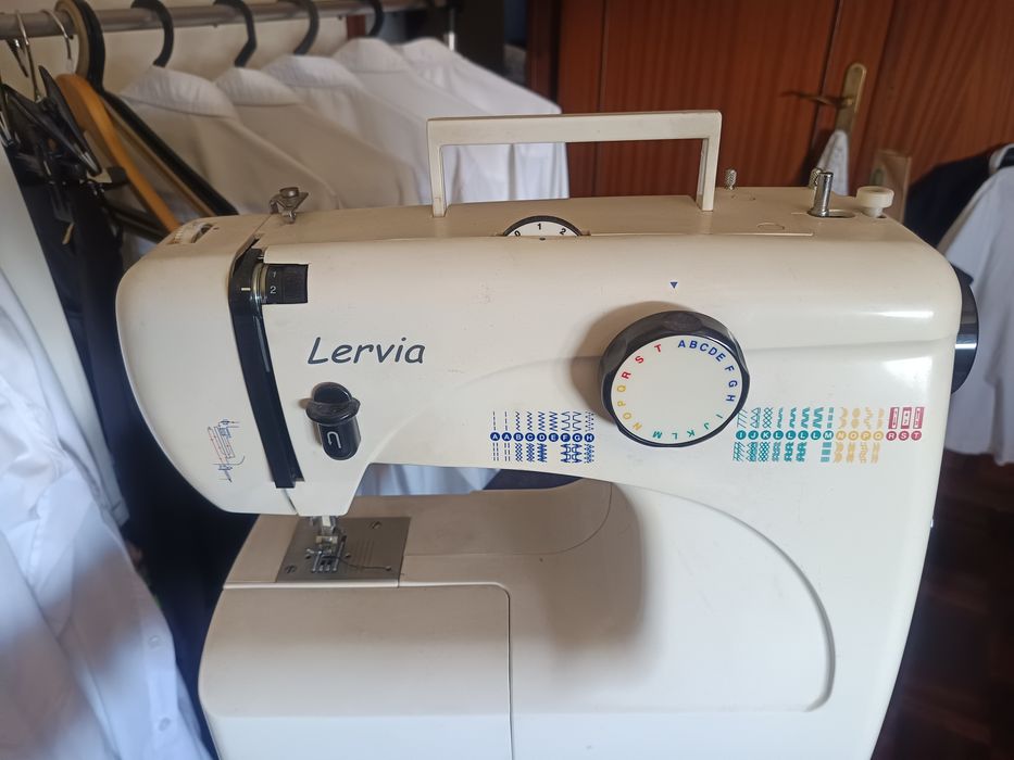 Máquina costura Singer