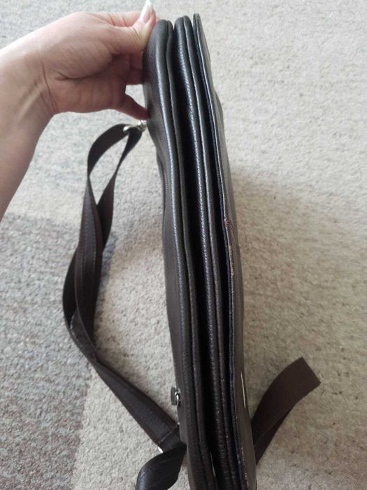 Чоловічий шкіряний портфель Desisan коричневий