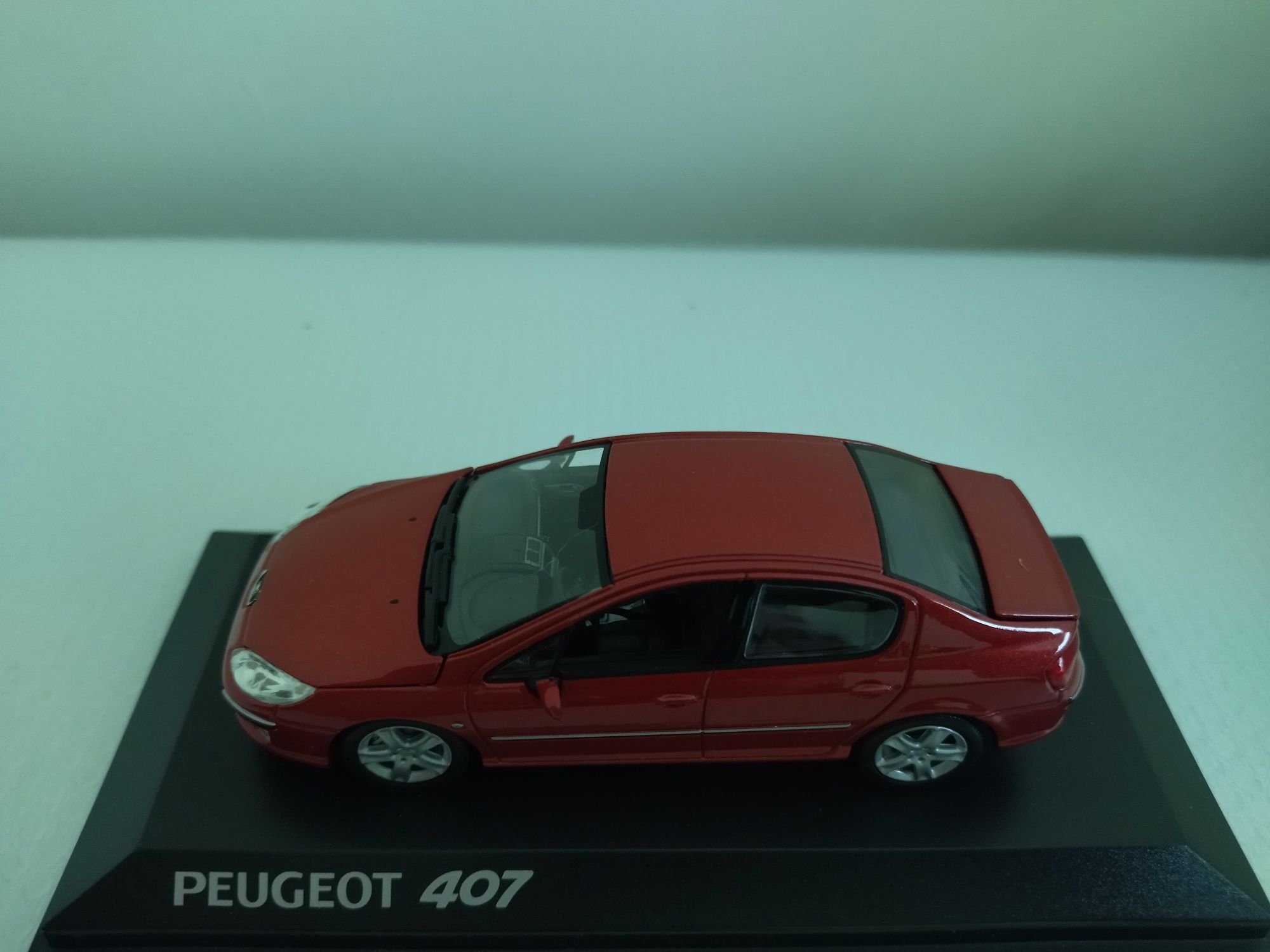 Miniatura Peugeot 407 Nova 1/43