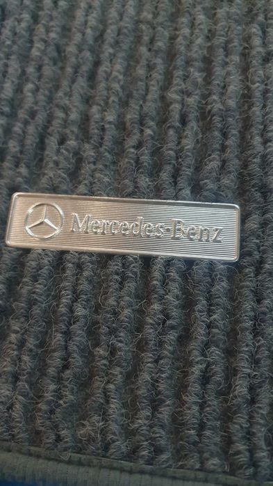 Oryginalne dywaniki Mercedes Benz OEM