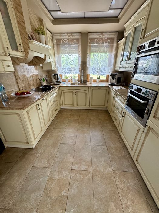 Dom Wyczerpy  + hala magazynowa + basen + działka 2500m