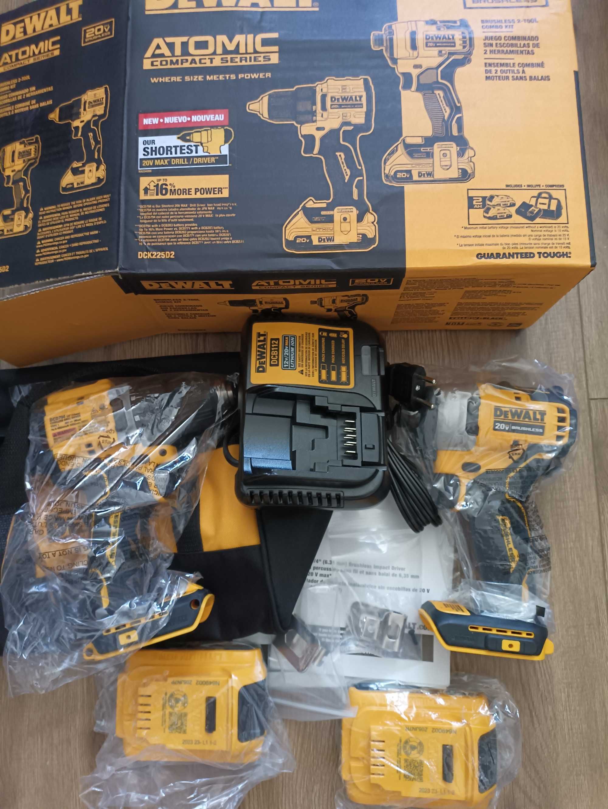 Dewalt DCK225D2 20V набір компактного безщіткового інструменту