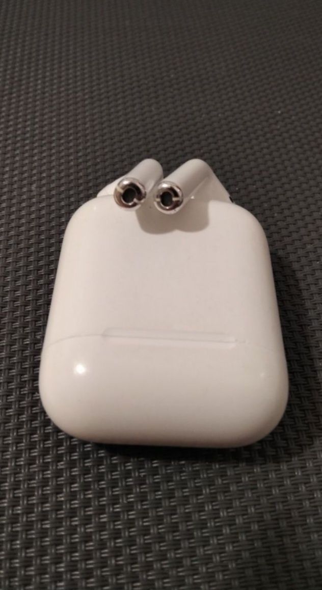 Słuchawki airpods 2 drugiej generacji białe Apple z etui ładującym
