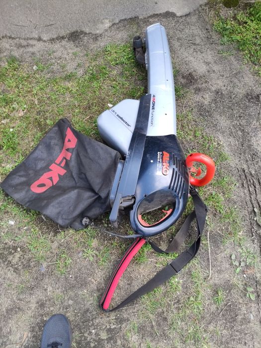 Sprzedam używaną sprawną dmuchawę odkurzacz do liści