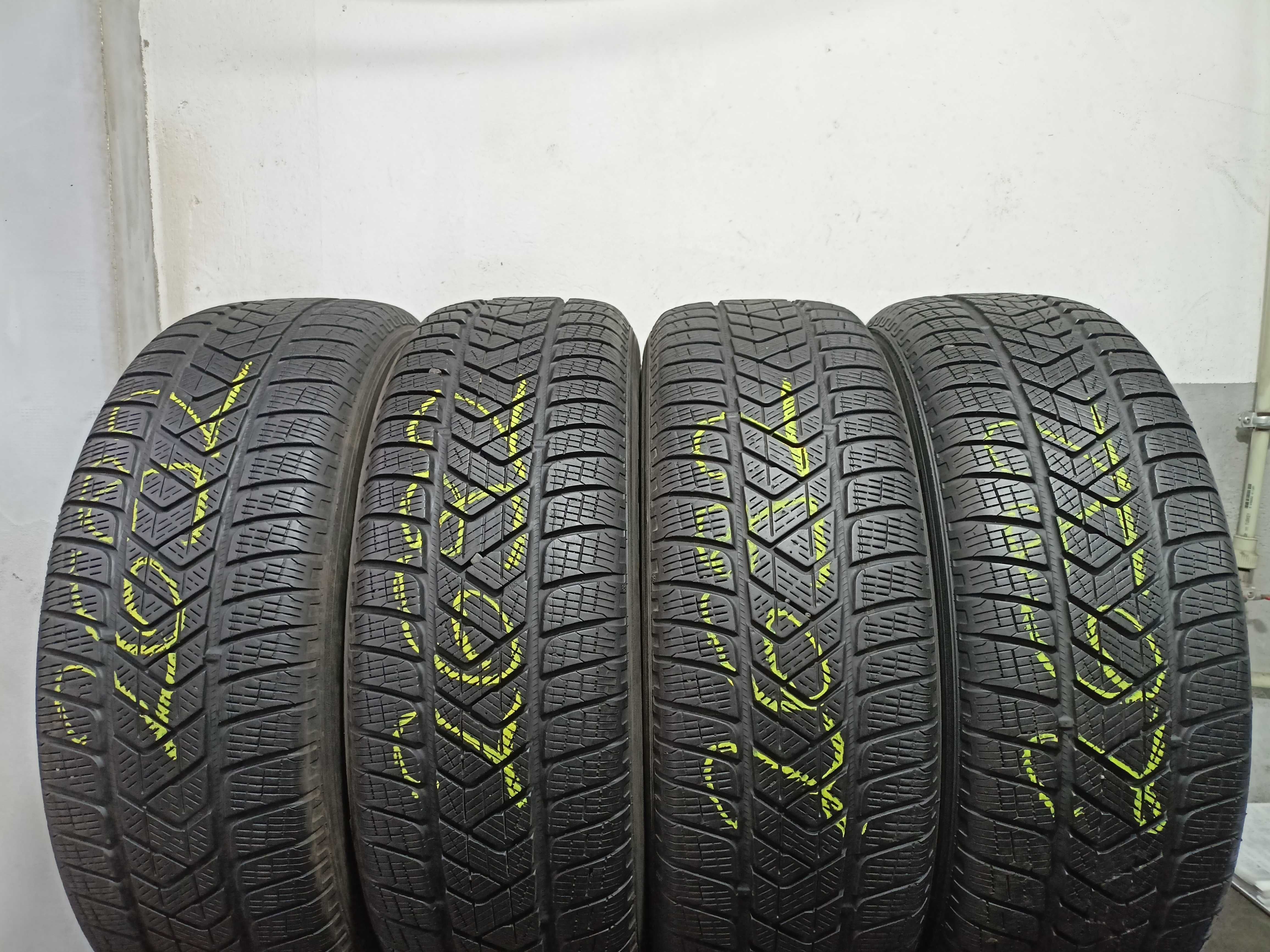 Pirelli Scorpion Winter 215/65/17 17r. 99H 2x7,2mm 2x5,4mm (2692)