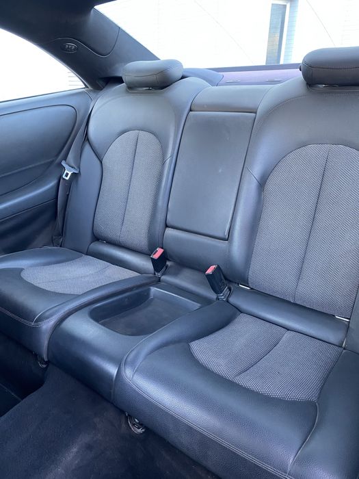 Mercedes-Benz CLK 220 CDI AVANTGARDE