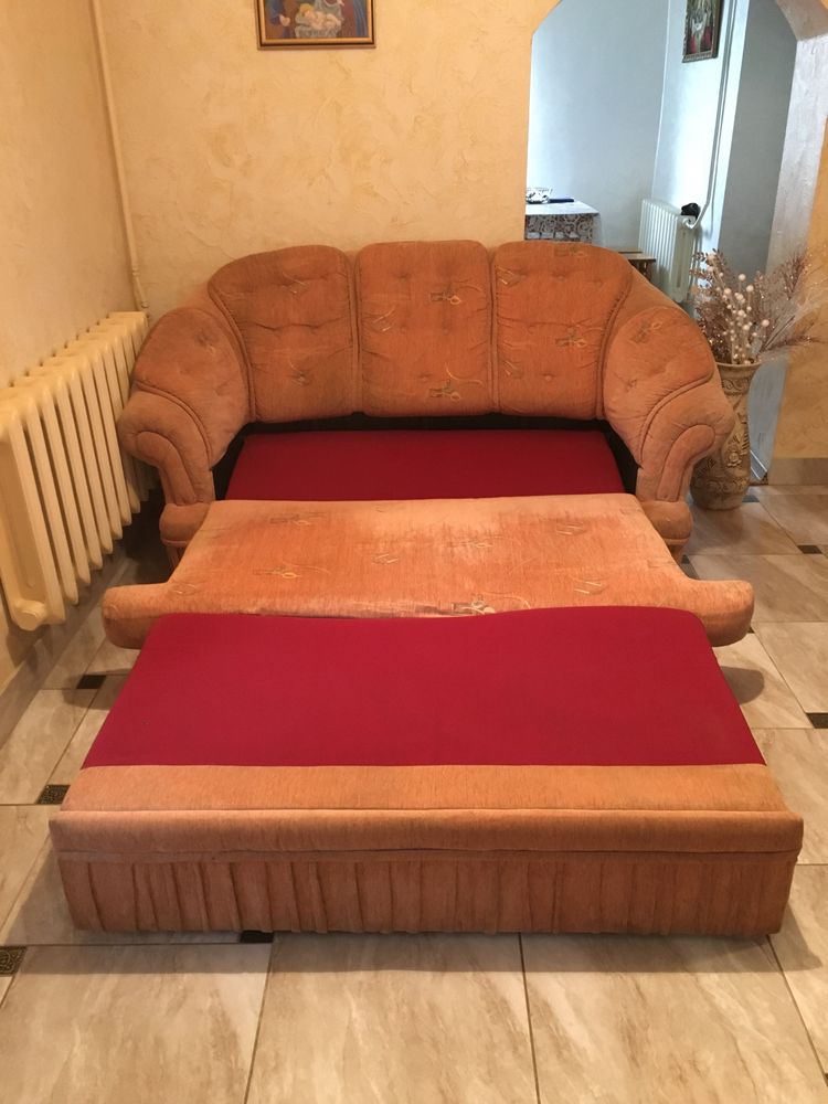 Диван,спальне місце