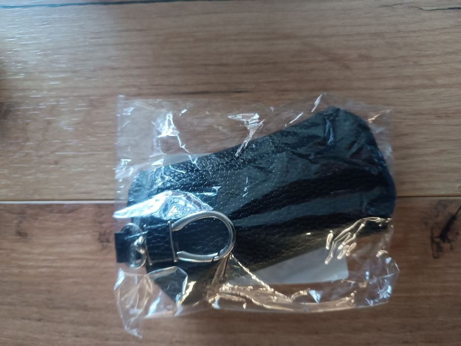 Etui na klucze z karabińczykiem