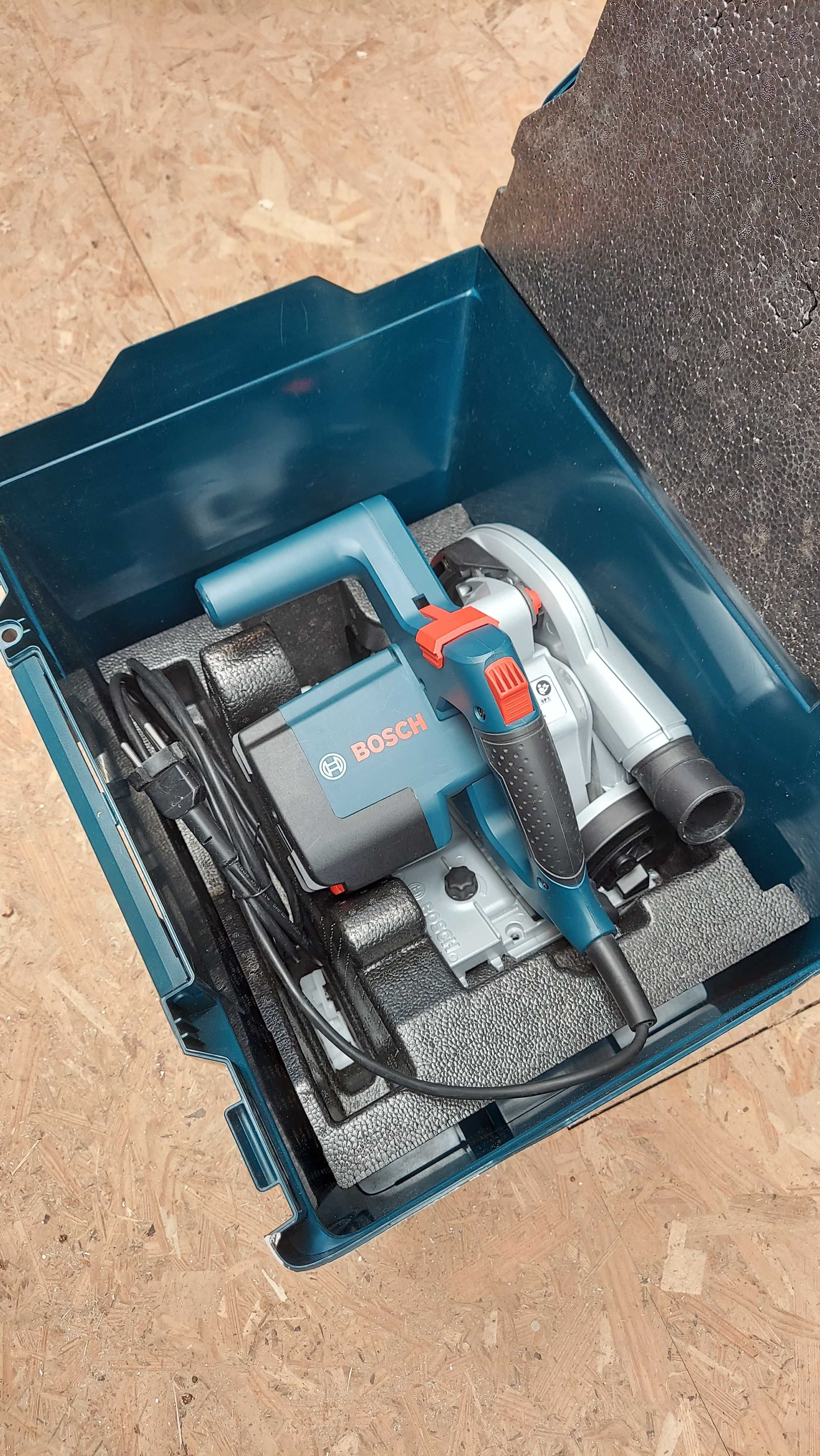 Serra GKT 55 GCE Bosch Professional + grampos Bosch FSN KZW