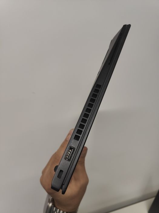 Lenovo T14s - i7 10th 32gb Ram