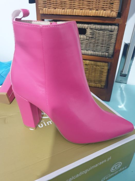 Botas novas tamanho 36