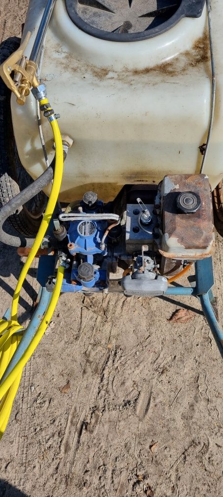 Opryskiwacz spalinowy taczkowy PILMET PO54/0 100L