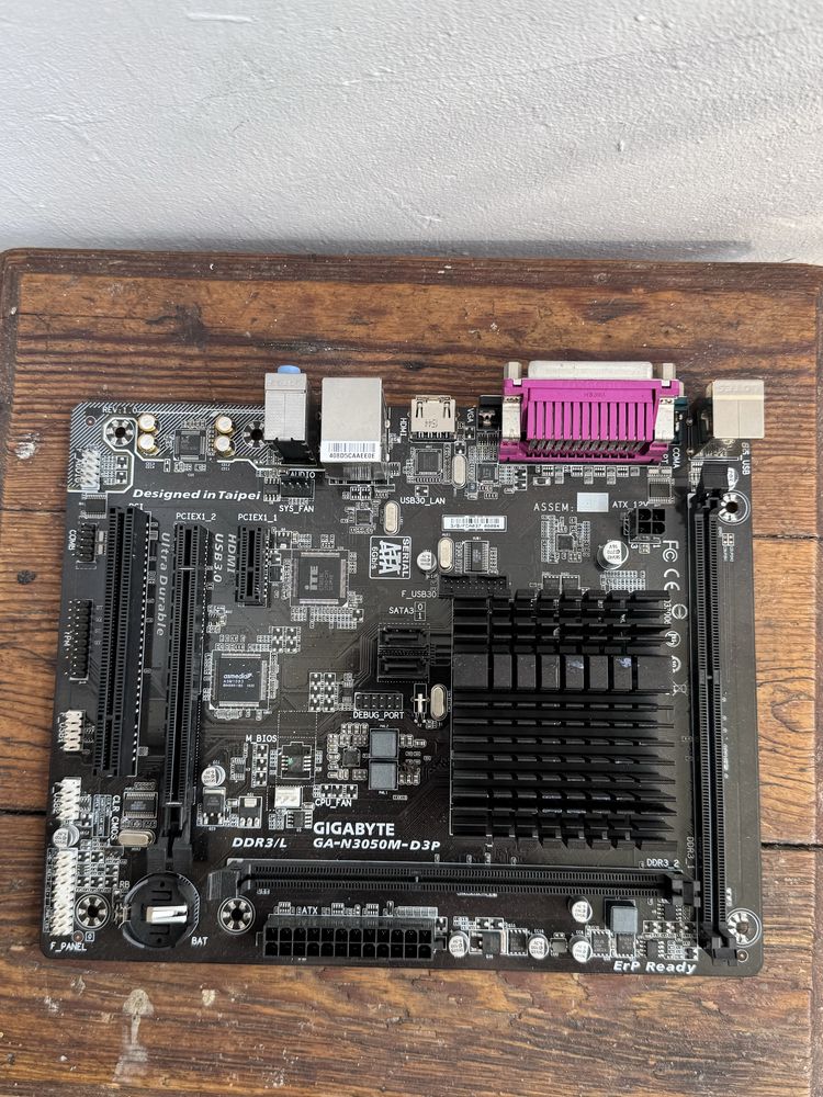 Материнская плата GIGABYTE GA-N3050M-D3P