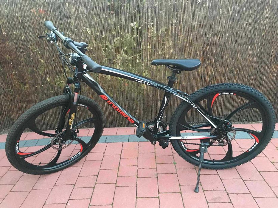 Rower górski MTB INDIANA X-Rock 3.6 M17 26 cali Czarno-czerwony