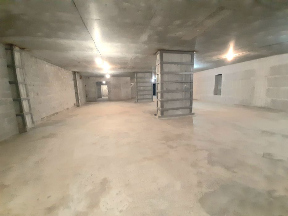 Сдам Цокольный этаж, Центр, Свой Вход