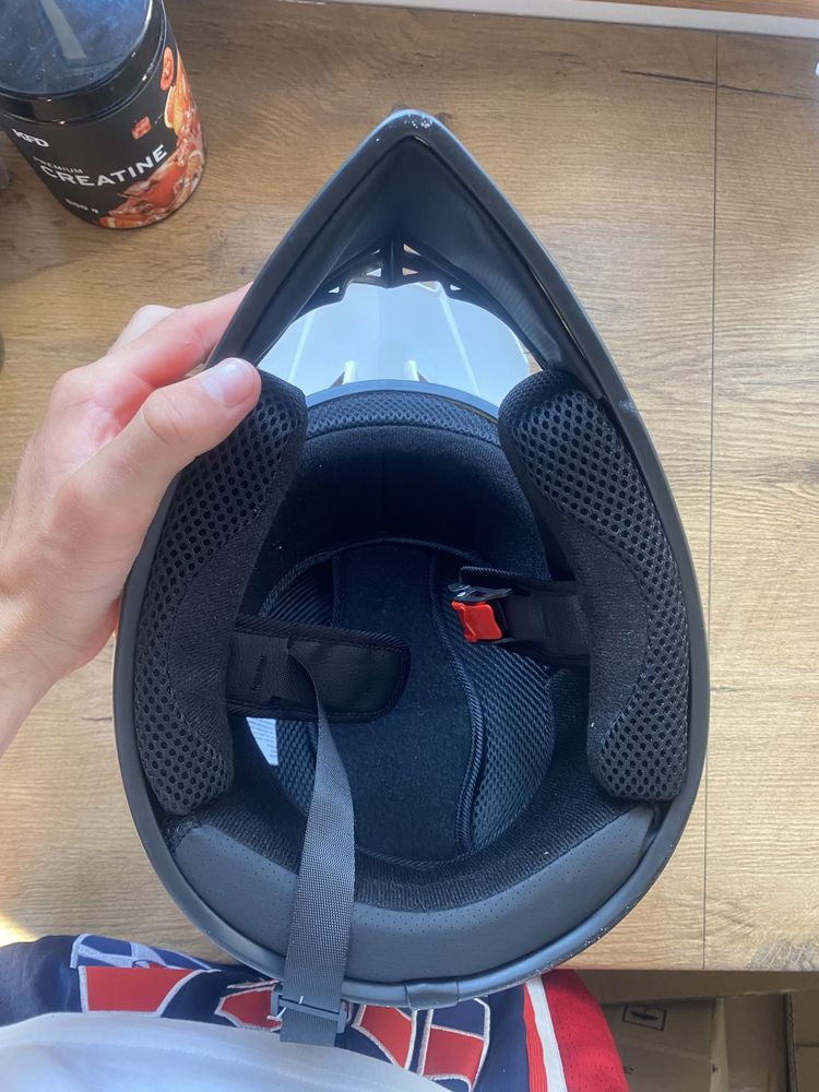 Kask full face od firmy fox
