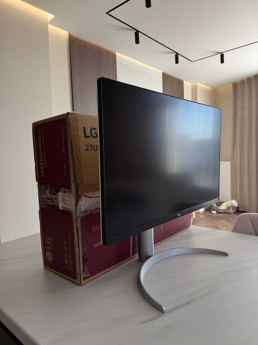 Монітор LG 27UP650 4K