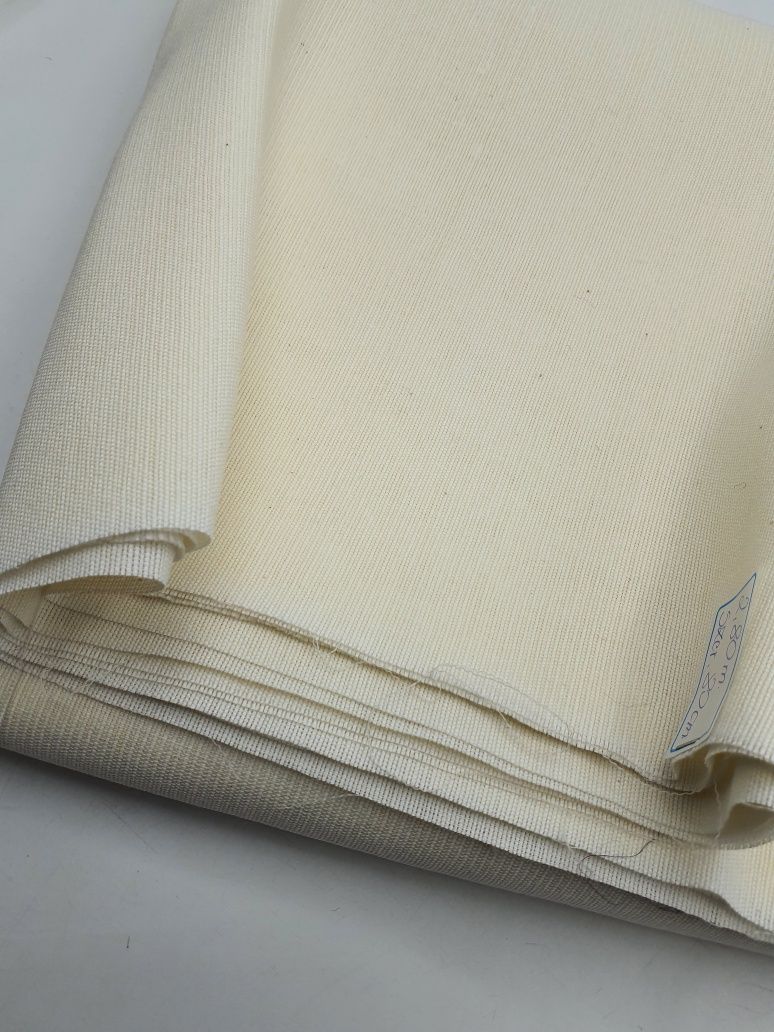 Sztywnik ecru kupon 2,80 m.x 80 cm.