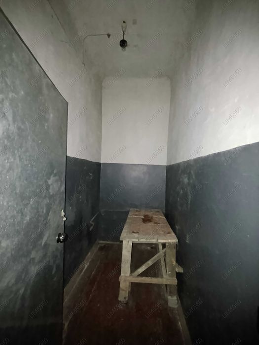 Фасад 90=45+45 м2 торгівлю сервіс 4 вхідні групи Глушка Шевченківський