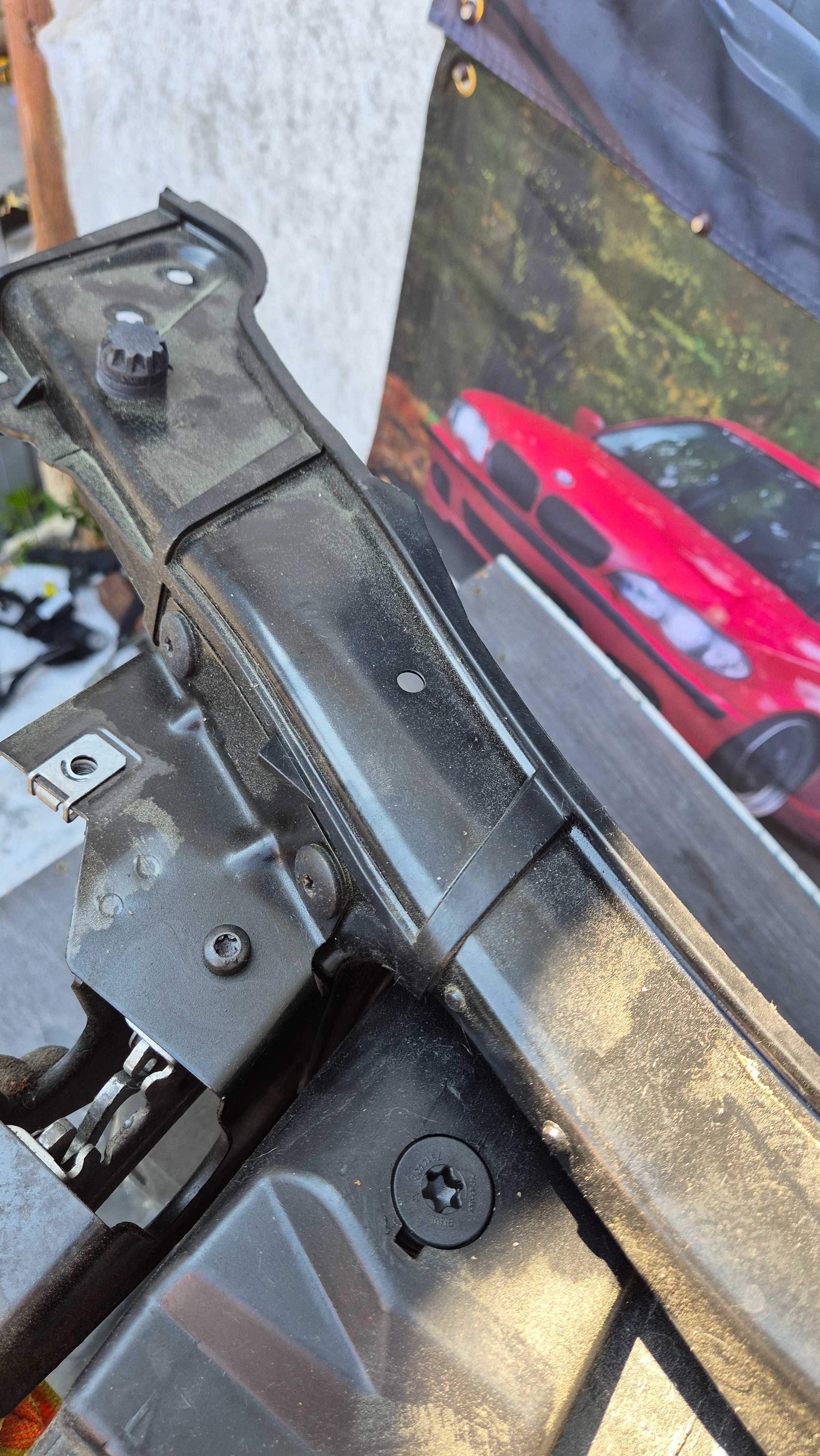 BMW E90 Pas przedni wzmocnienie czołowe