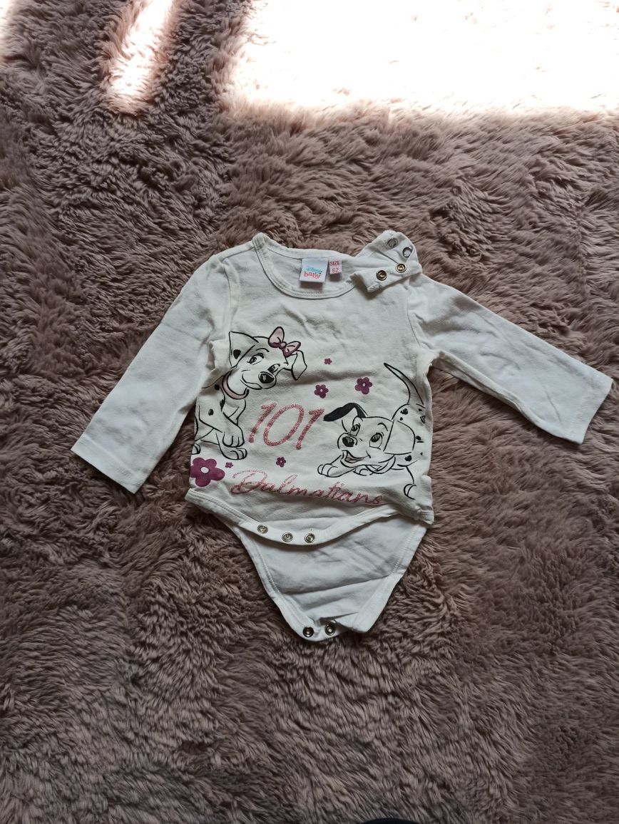 Białe body roz 62