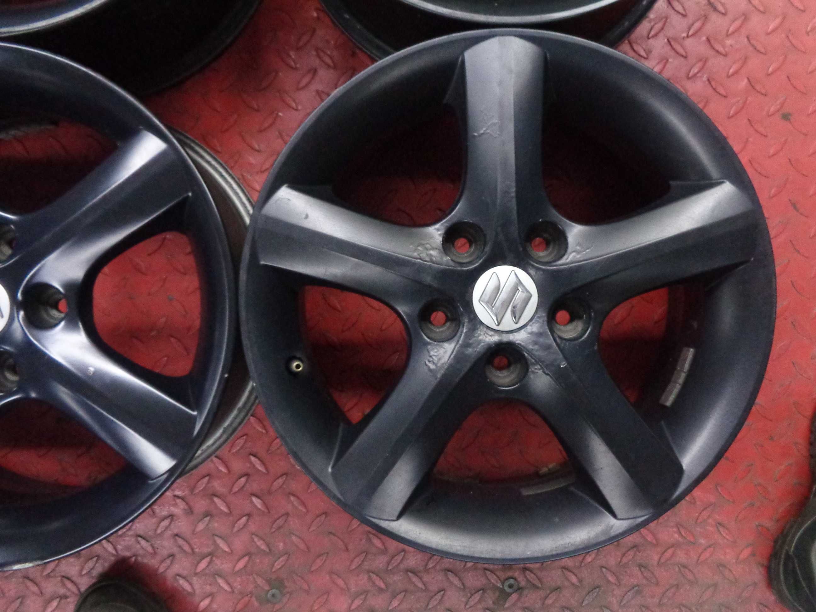 Alu Felgi SUZUKI 6Jx16 , 5x114,3 , ET50 , 4szt. Czarne , ANDAR Opony