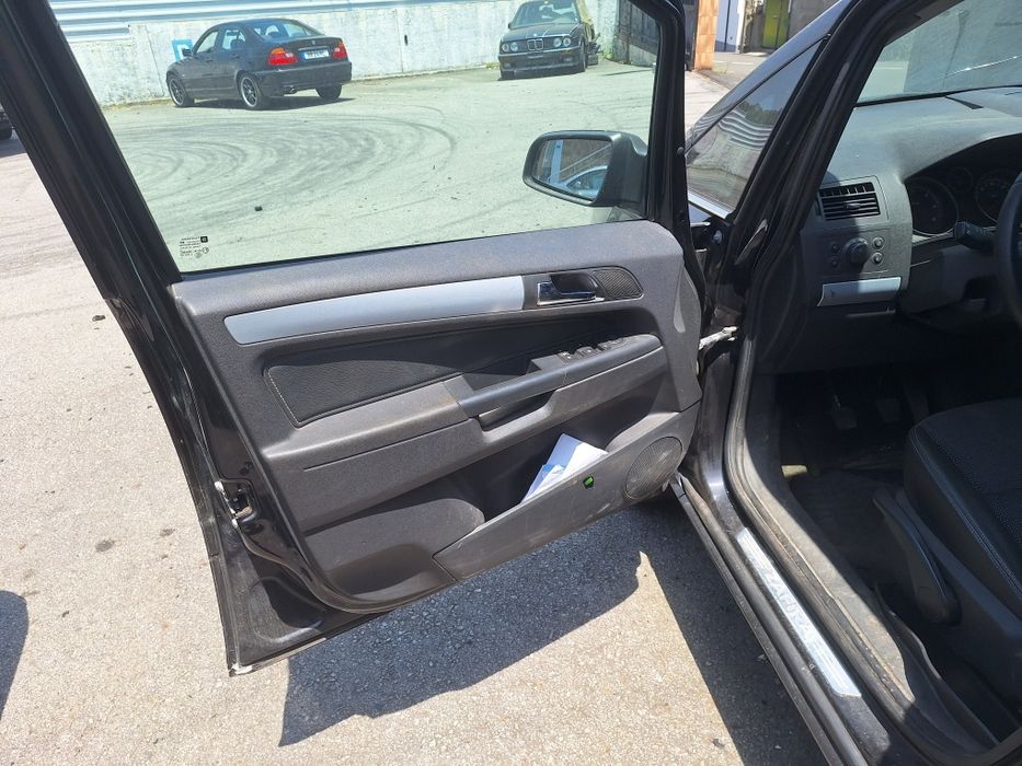 Opel zafira 1.9 cdti