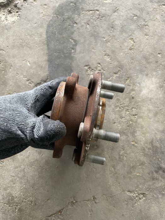 Ступица колеса с подшипником Mazda CX-5 AWD (KD35-33-04XF)