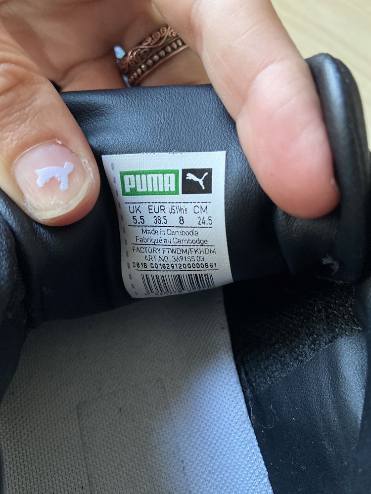 Tenis pretos PUMA