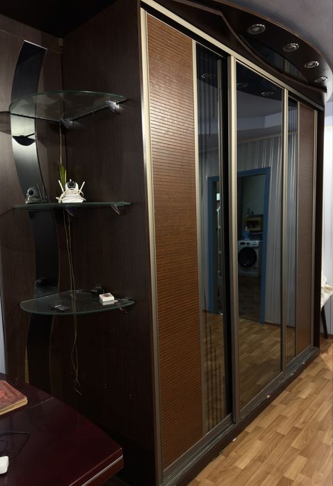 Велика шафа-купе, в. 255, ш. 270