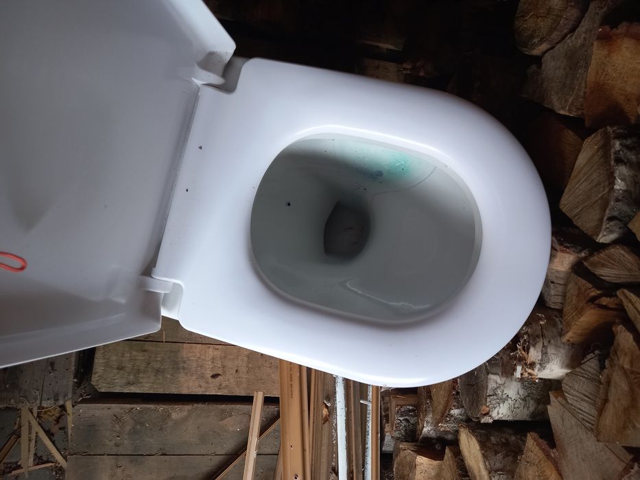 Miska podwieszana Cersanit WC z deską wolnoopadająca