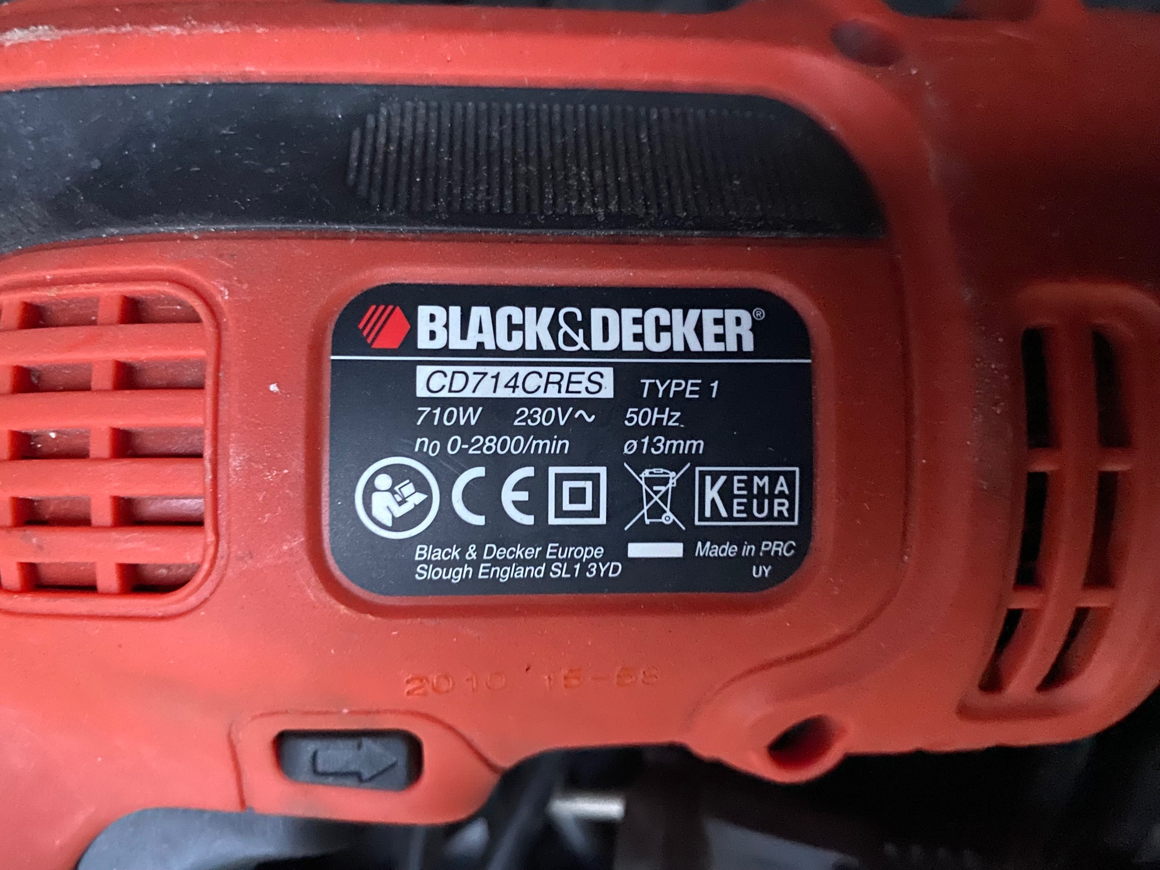 Berbequim Black Decker 710W + Mala