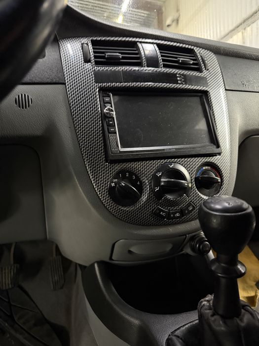 Chevrolet Lacetti 1.8 с газом Максимальная комплектация