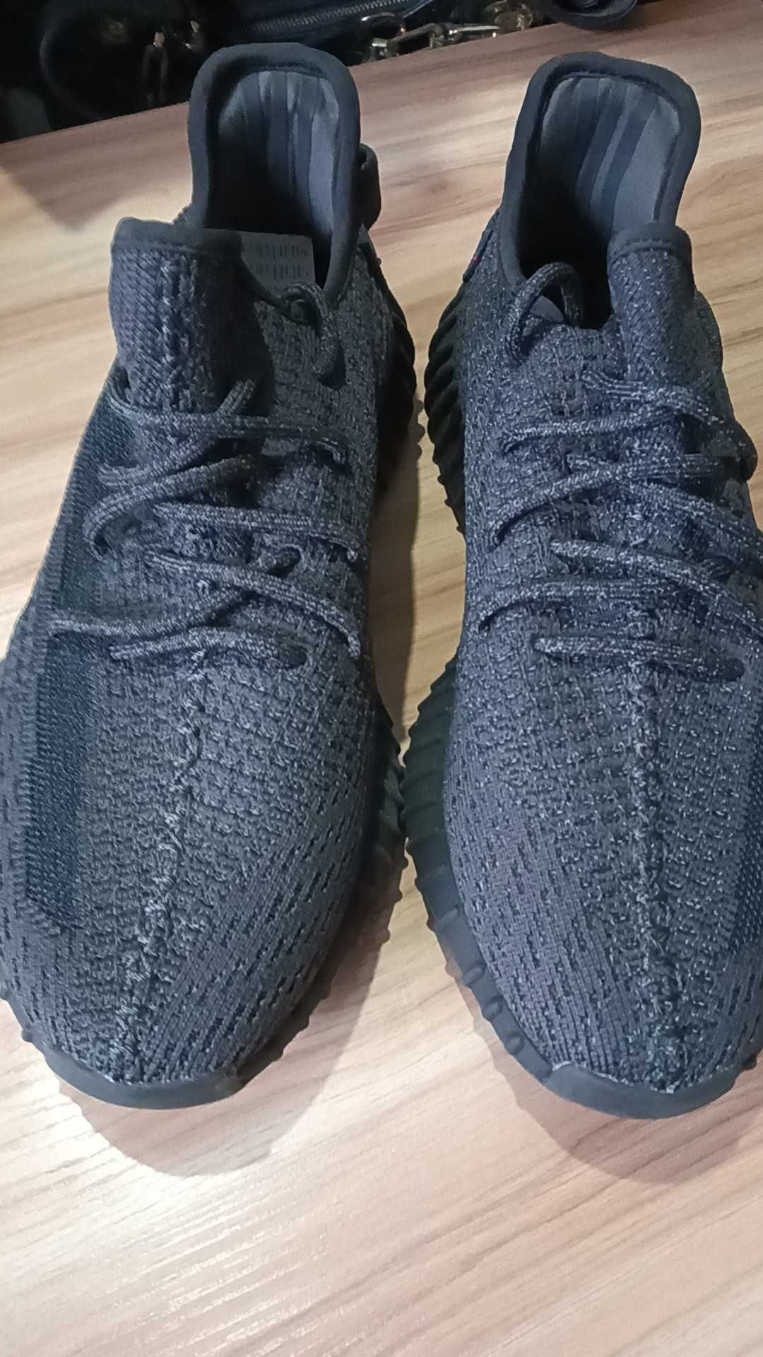 Oryginalne buty Adidas Yeezy Boost 350 V2 Black Starry Sky 43