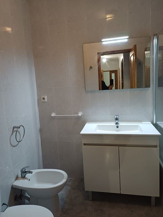 Alugo T2 - Vila Nova de Famalicão