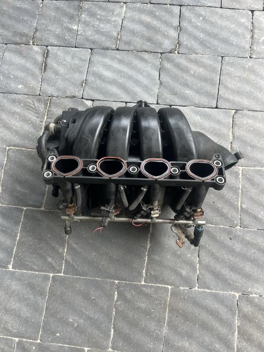 Колектор впускний Opel Astra/Vectra/Zafira 1.8 55353313