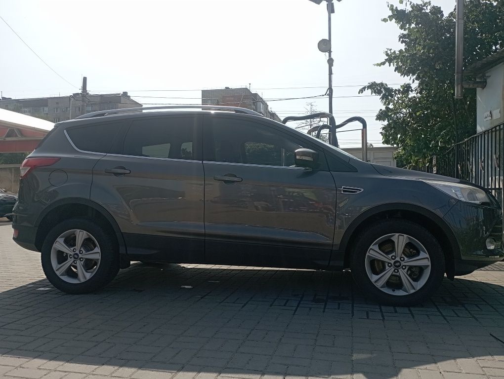 ТЕРМІНОВО Ford Kuga 19.06.2014 офіційна 2 л дизель автомат, 112 тис.км