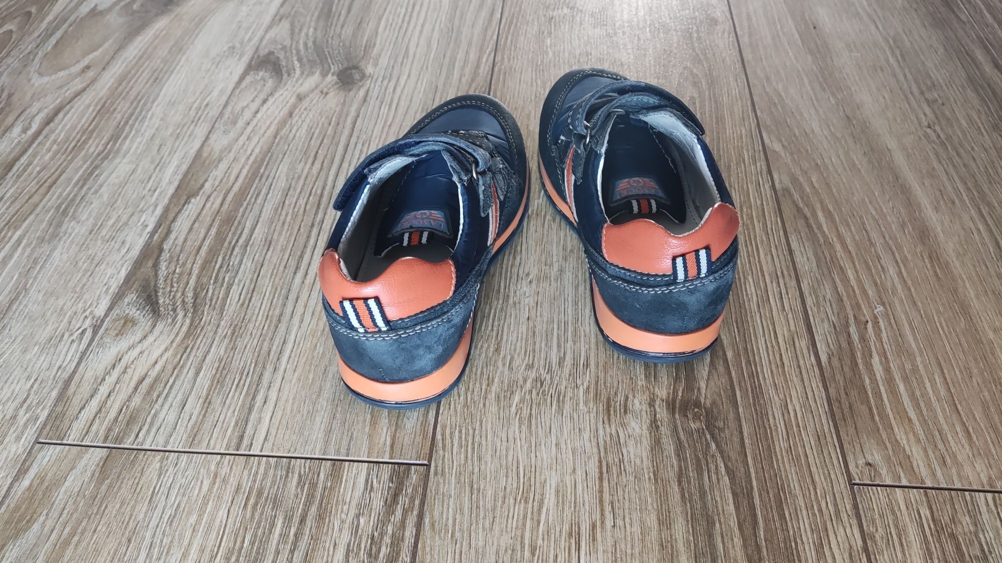 Skórzane sneakersy Lasocki kids granatowe rozm.  26