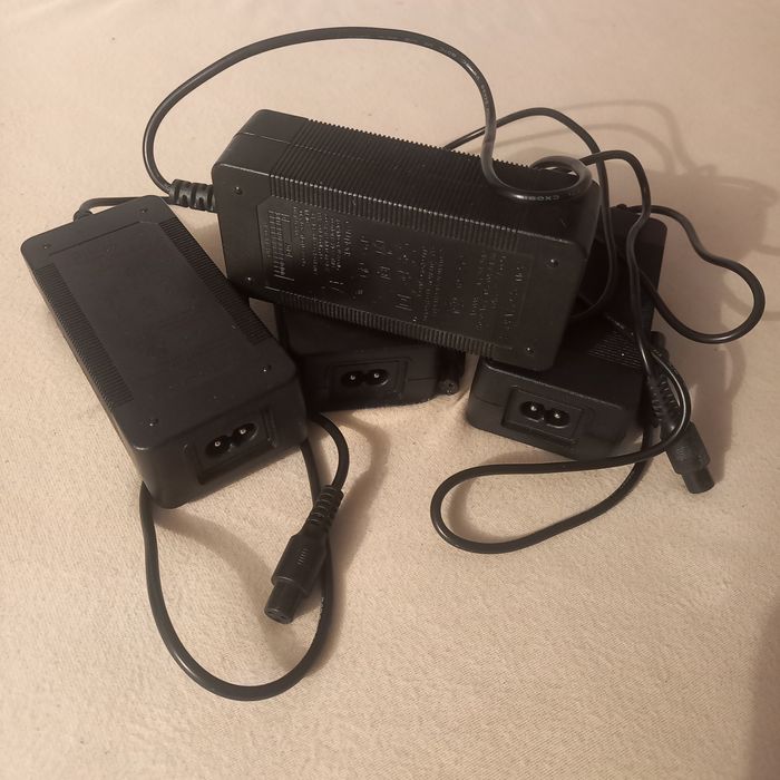 42V-2A зарядка для сігвей