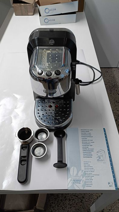 Кофеварка Delonghi EC270