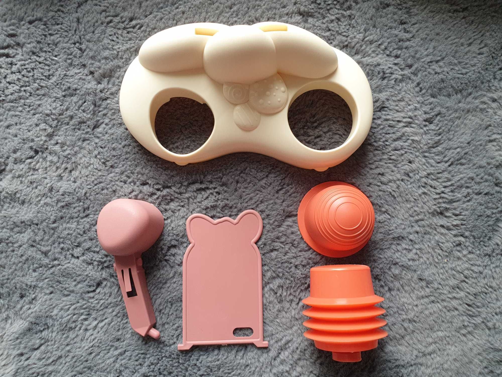 Kangurzyca Trąbka Nowe do stolika Cosy Seat Little Smoby